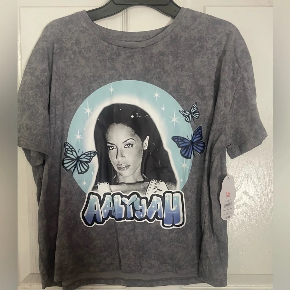 🔴 3/$12 Aaliyah Blue Graphic T-Shirt! NWT! Size‎ 18.